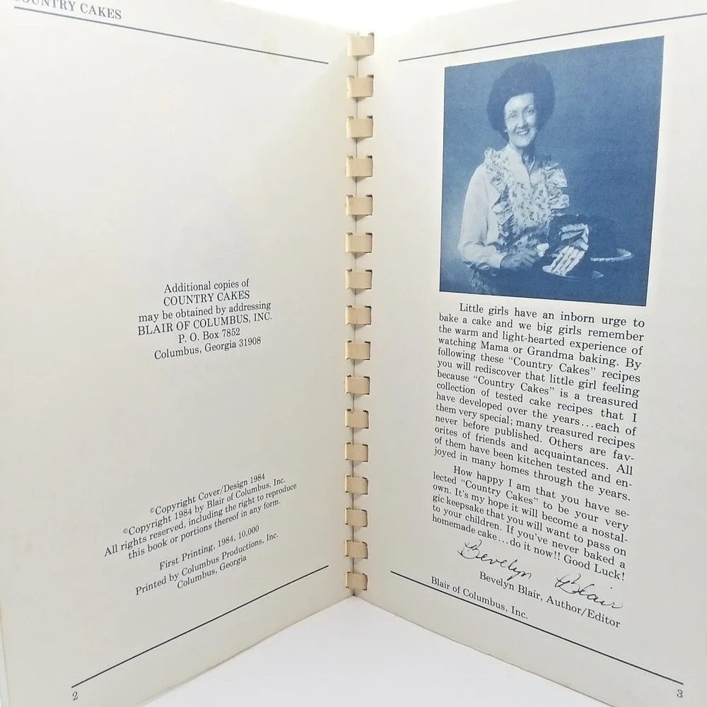 Country‎ Cakes by Bevelyn Blair 1984 Cookbook Columbus GA Pound cakes Galore